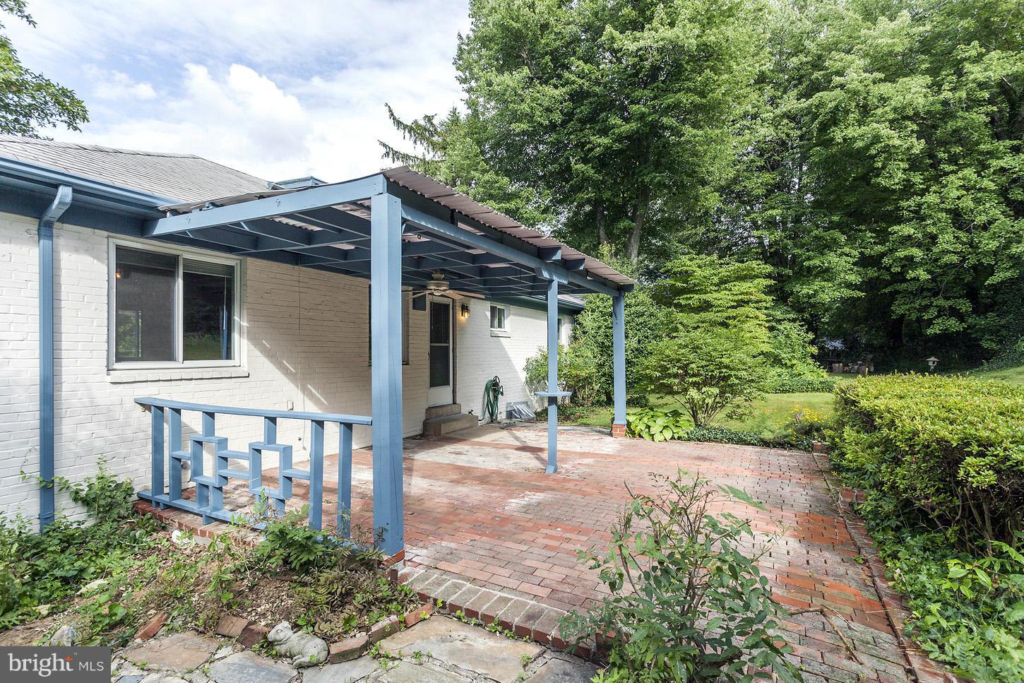 BROYHILL CREST - Residential