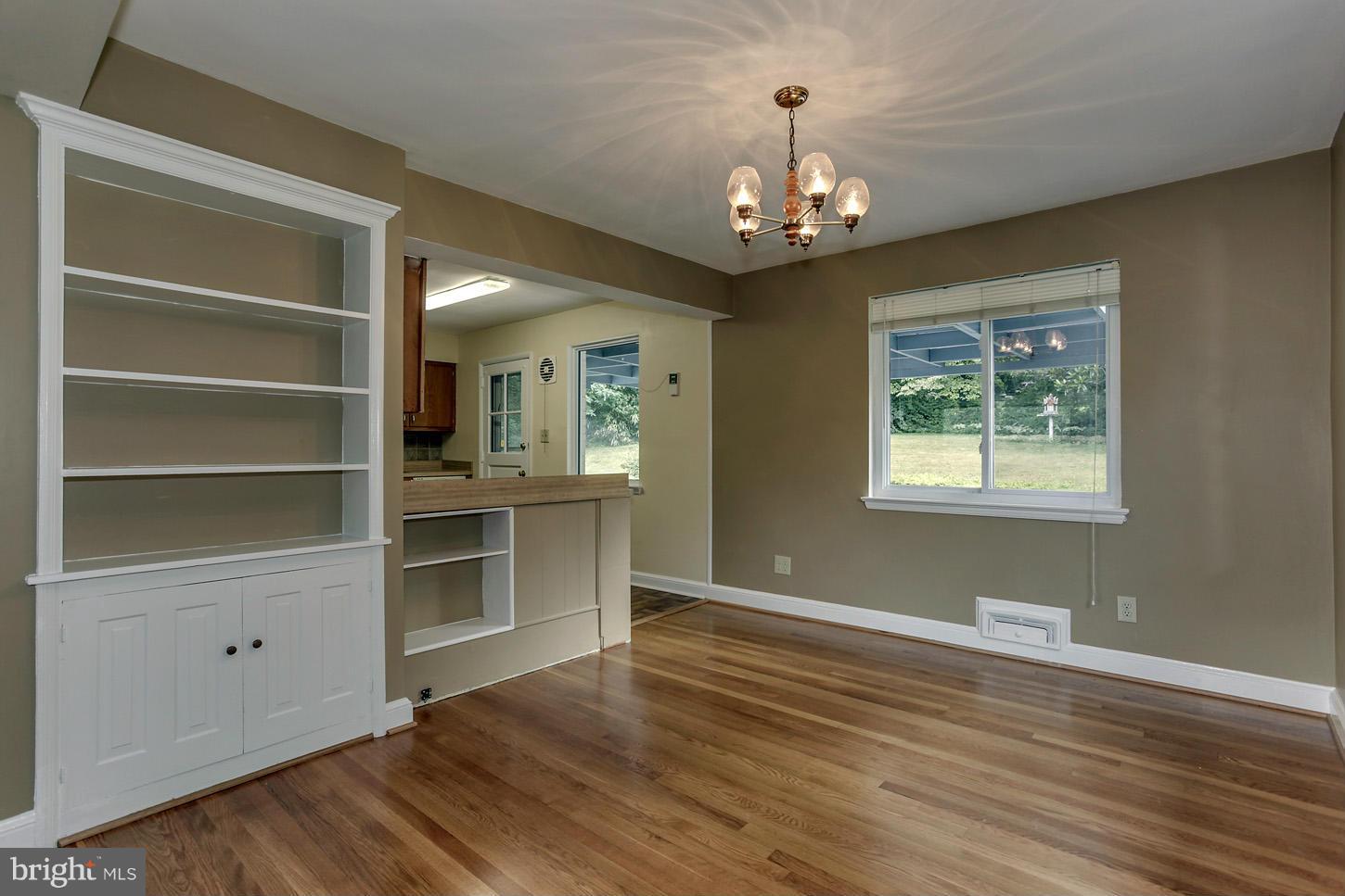 BROYHILL CREST - Residential