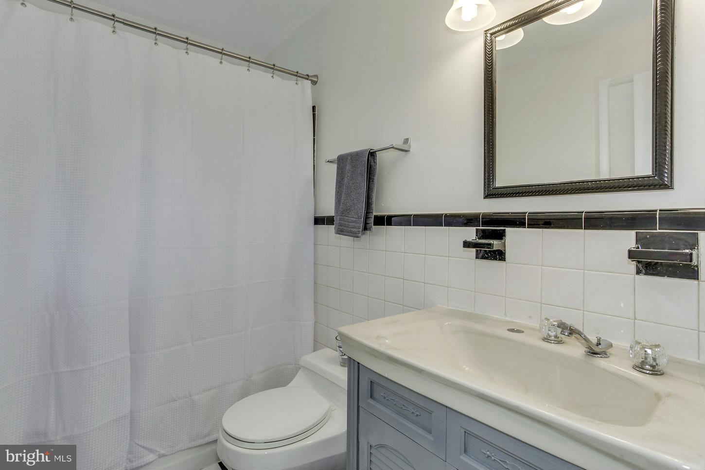 BROYHILL CREST - Residential