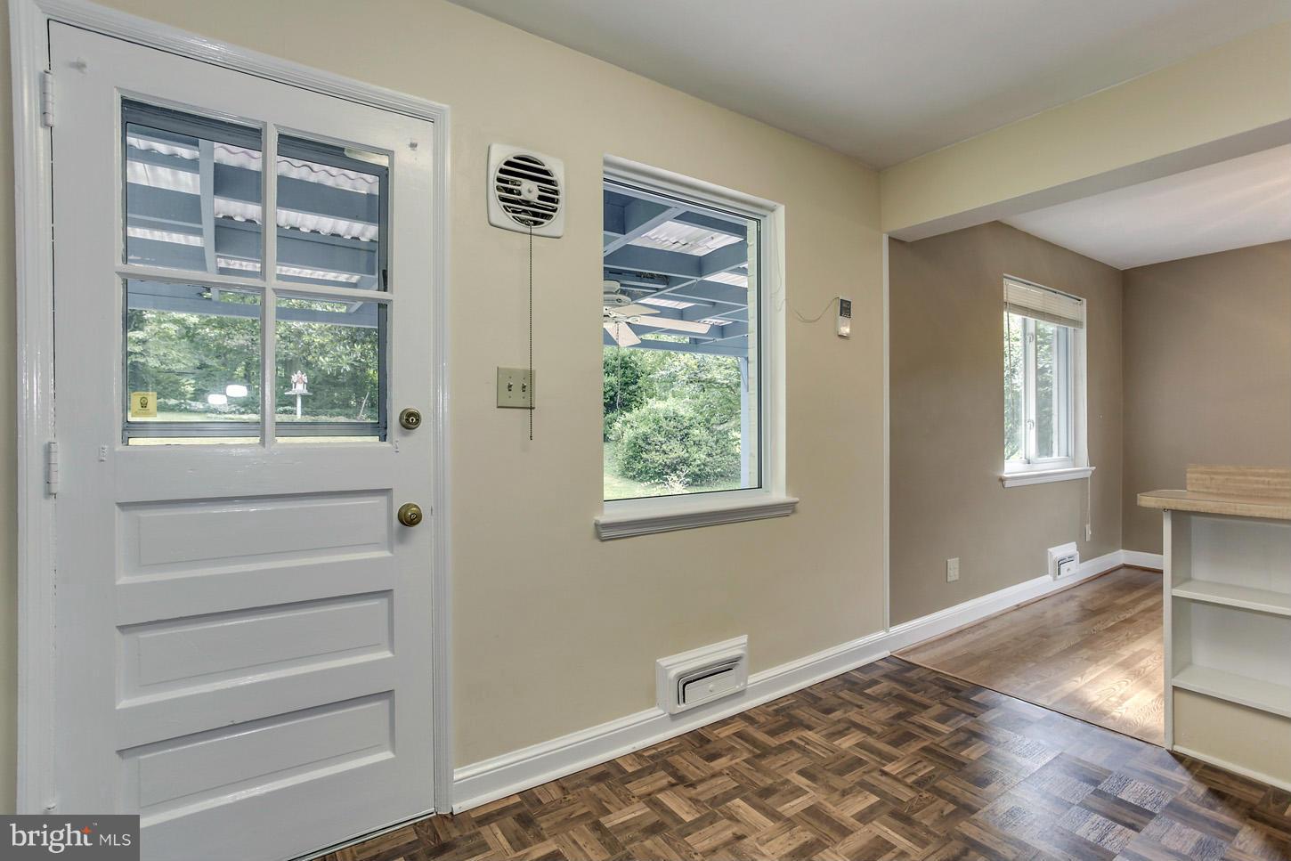 BROYHILL CREST - Residential