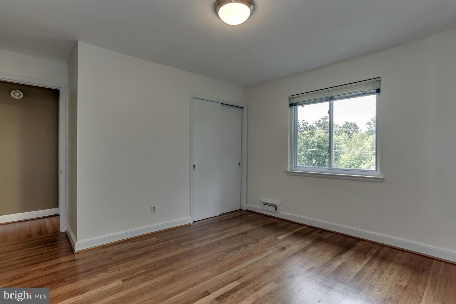 BROYHILL CREST - Residential