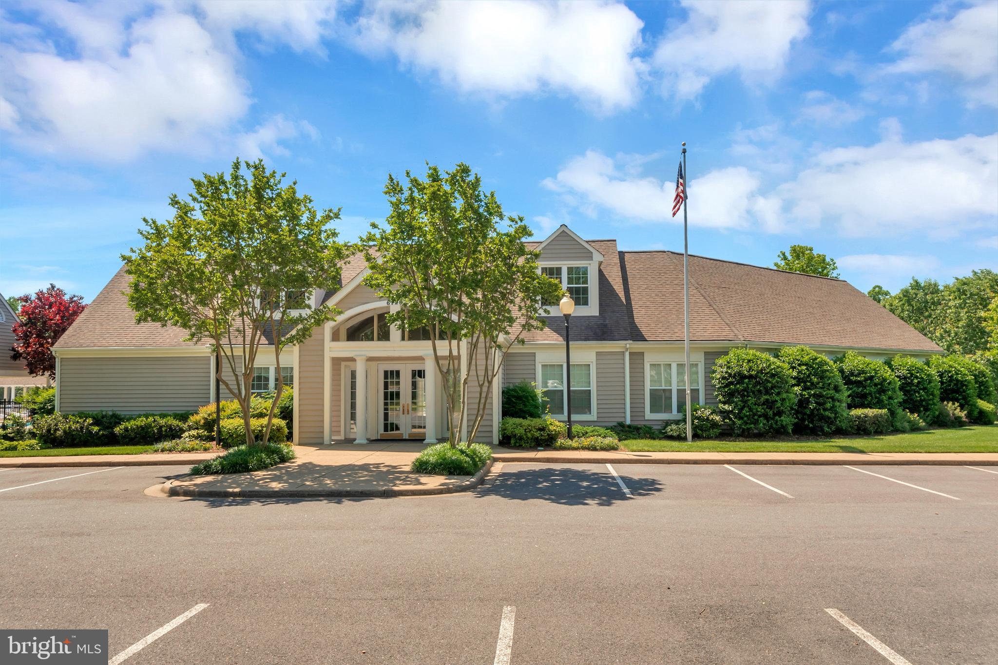 FOX POINT - Residential