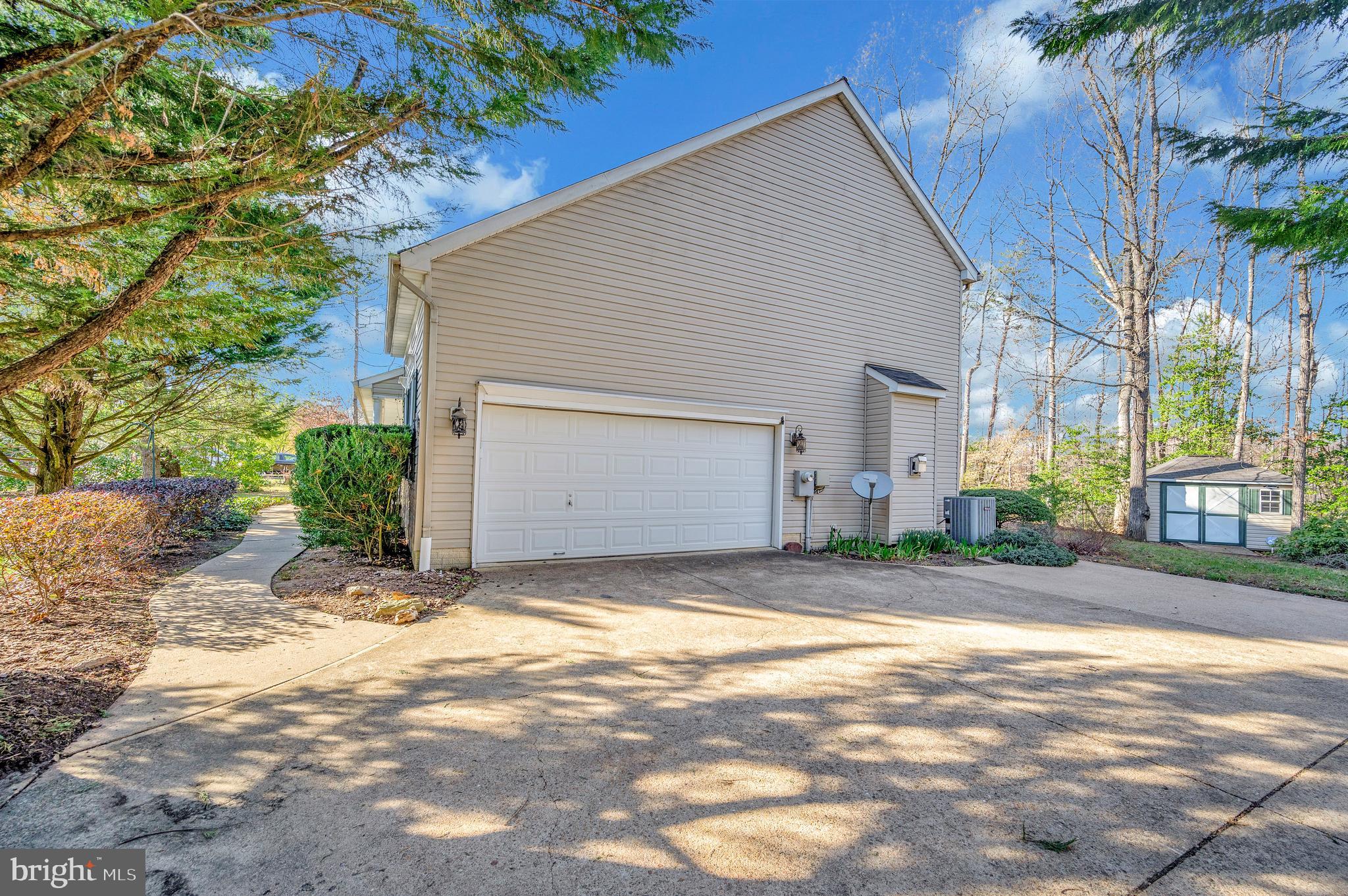 FOX POINT - Residential