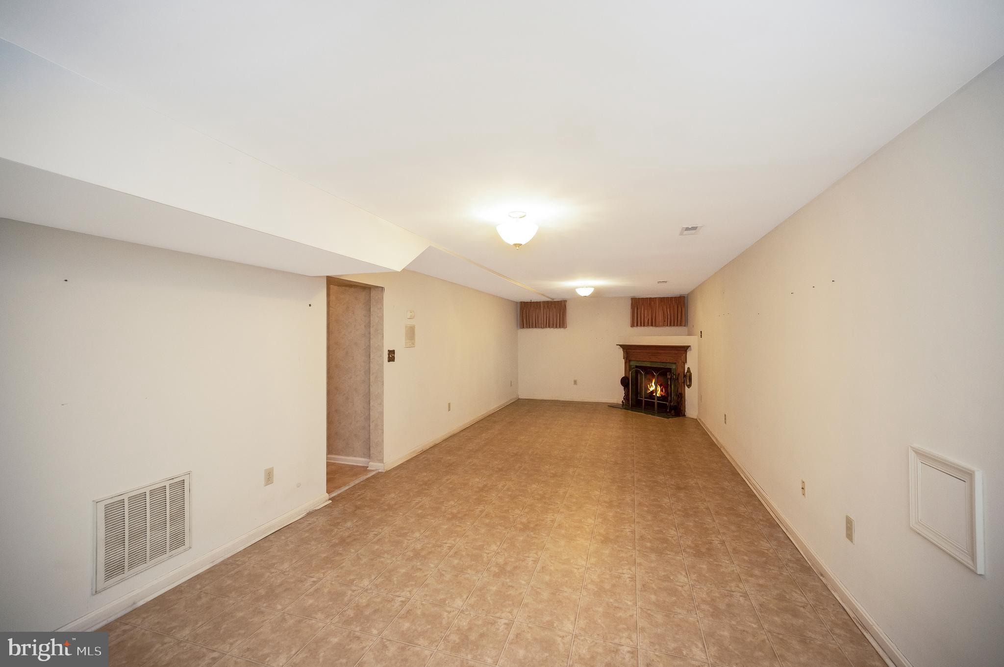 FOX POINT - Residential