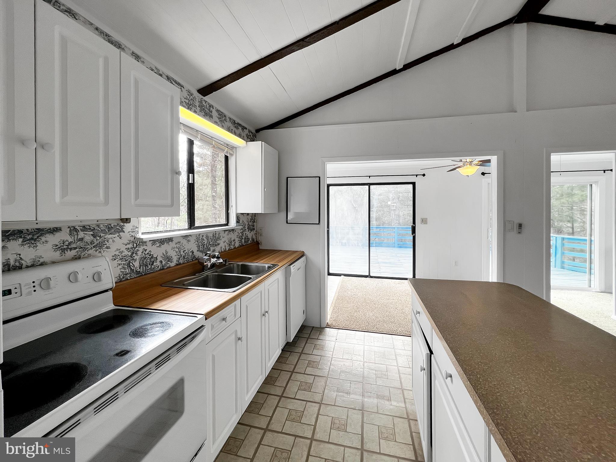 GLENWOOD FOREST - Residential