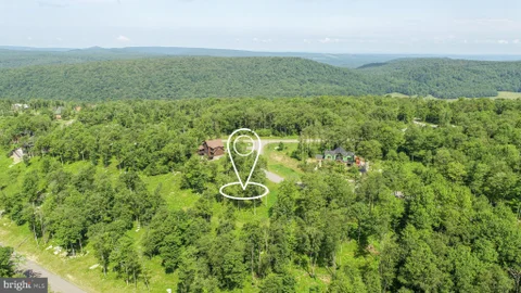 MLS: MDGA2012240