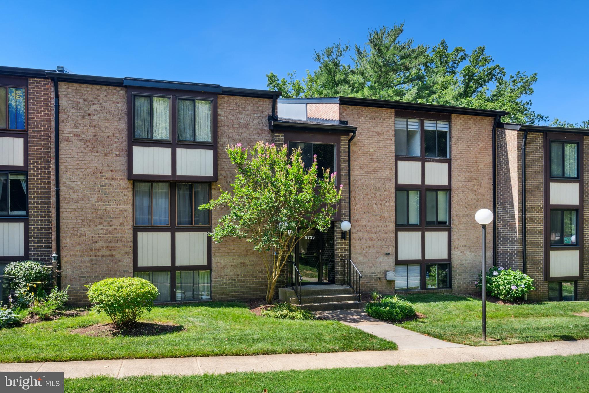 9733 KINGS CROWN COURT 202