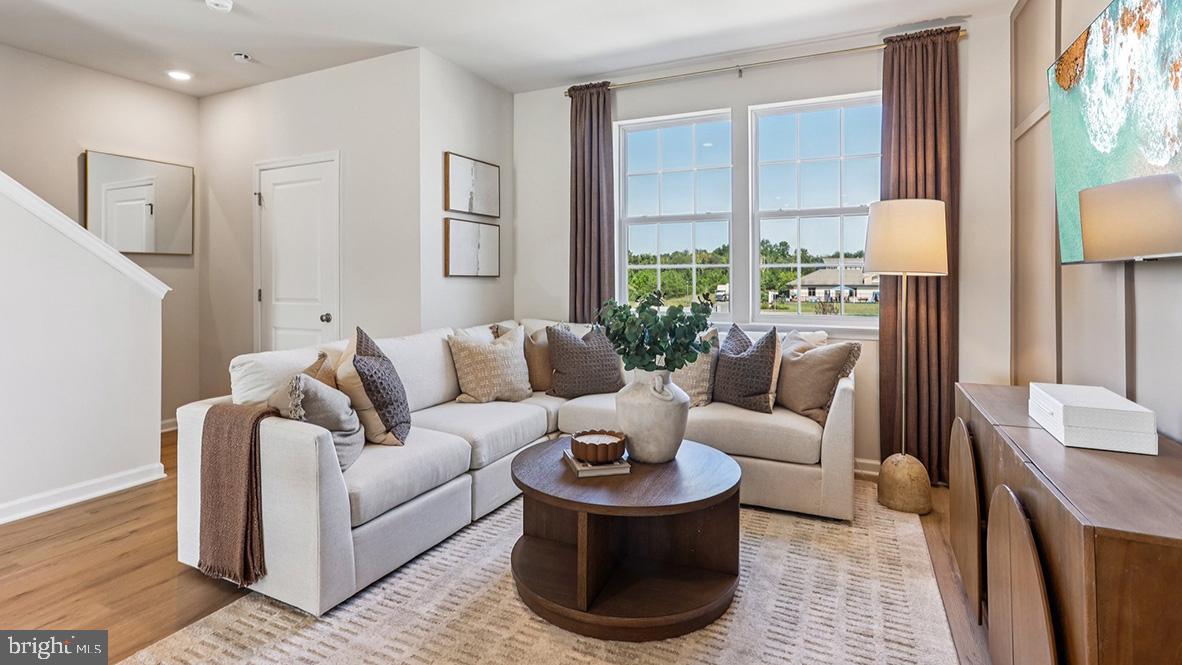 WILTONS CORNER - Residential