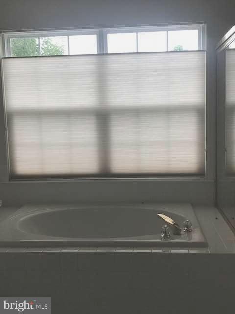 WINDING CREEK ESTATES - Residential Lease