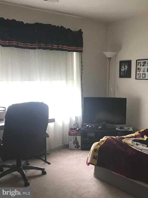 WINDING CREEK ESTATES - Residential Lease