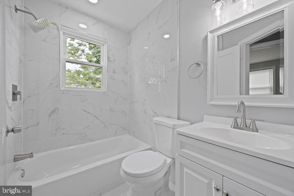 PARK HEIGHTS - Residential Lease