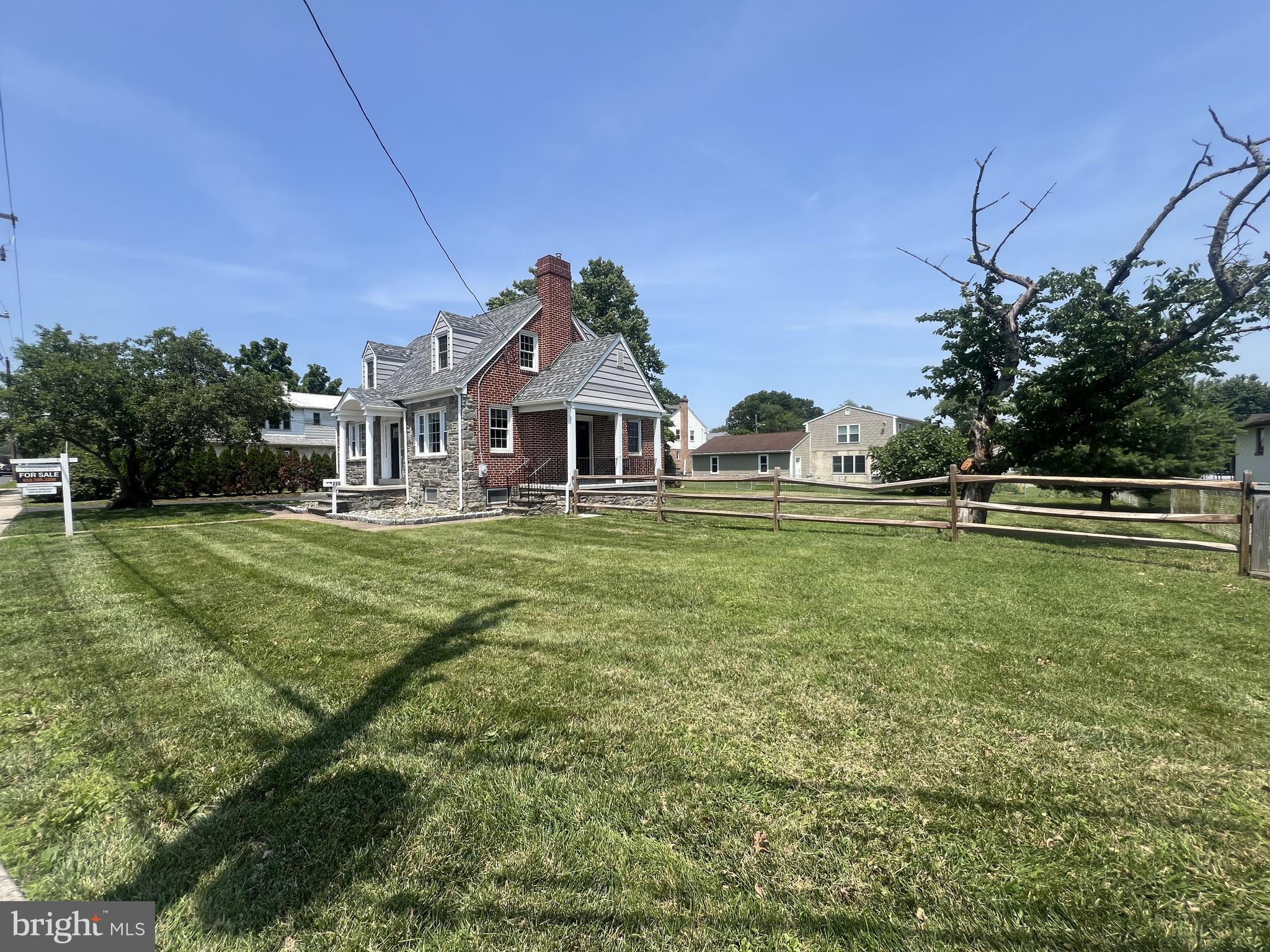 220 KOSSUTH AVENUE