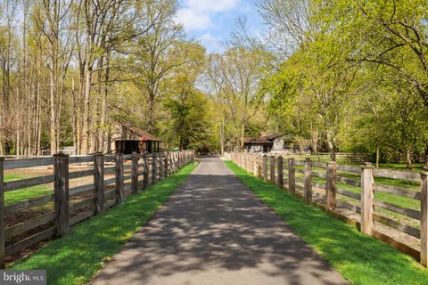 37 HAWKIN ROAD MEDFORD NJ 08055
