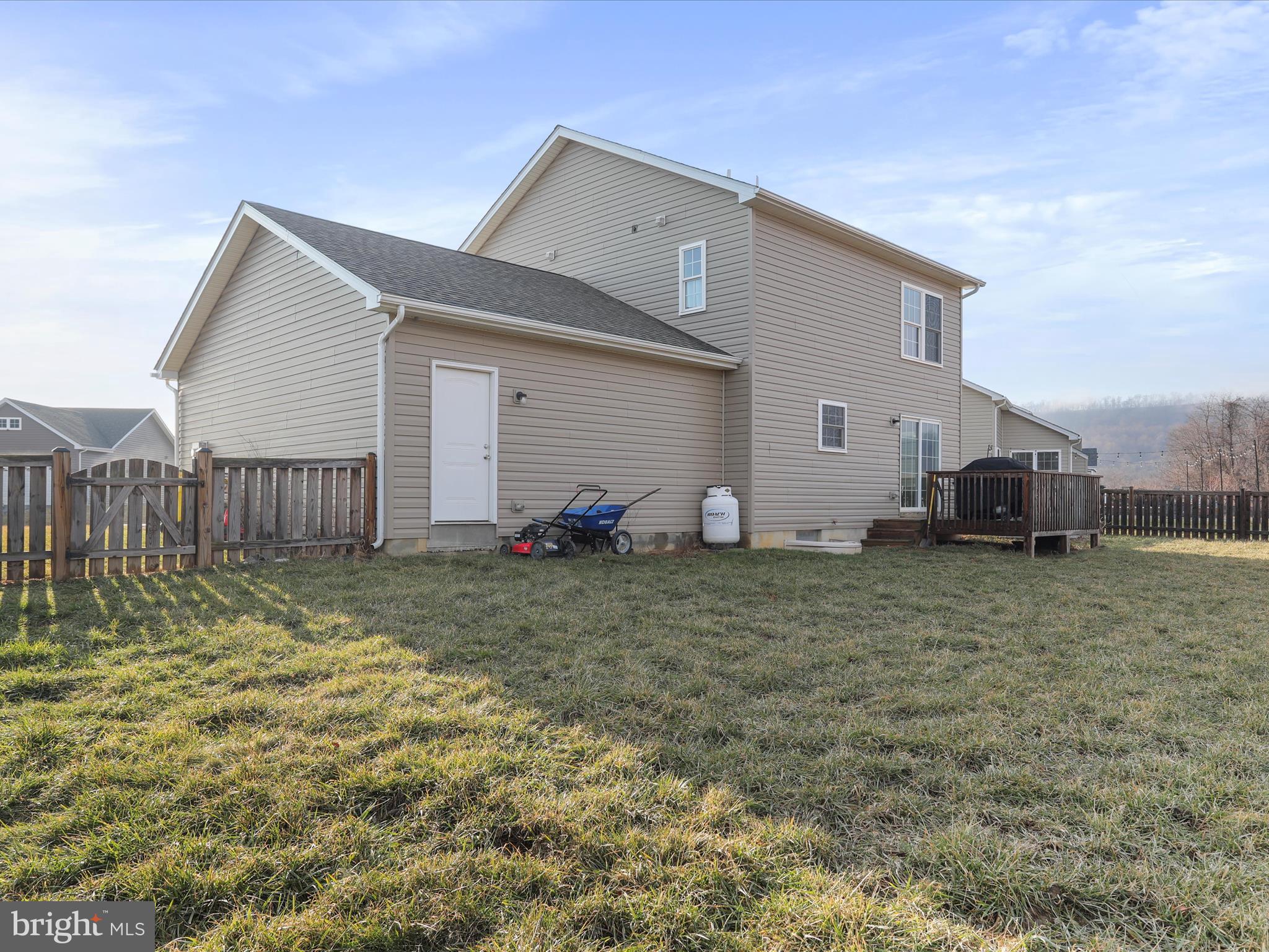 PEBBLE RIDGE - Residential