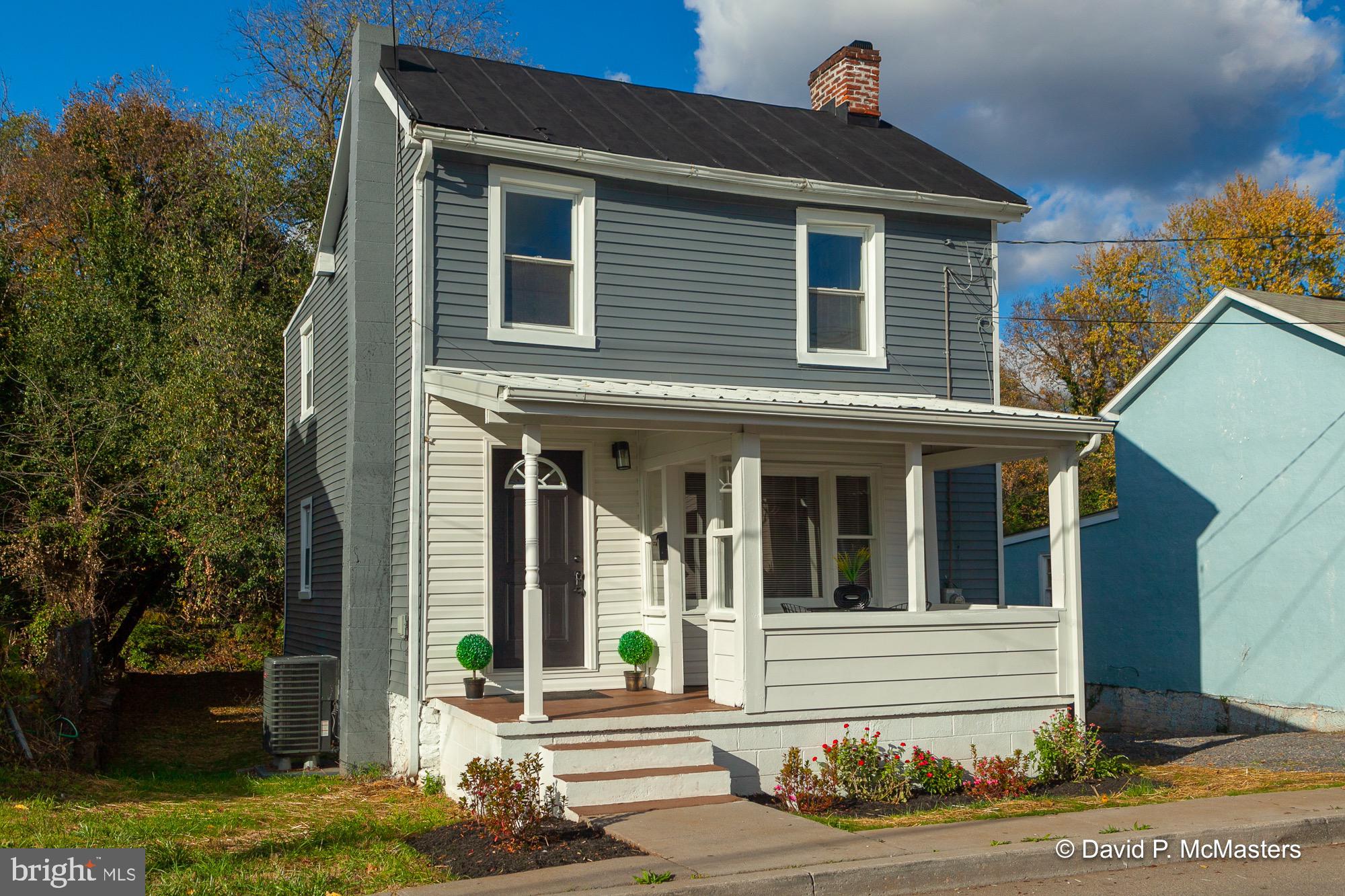 Fresh in town colonial. Walk to everything. Great in town yard. Wont last long.