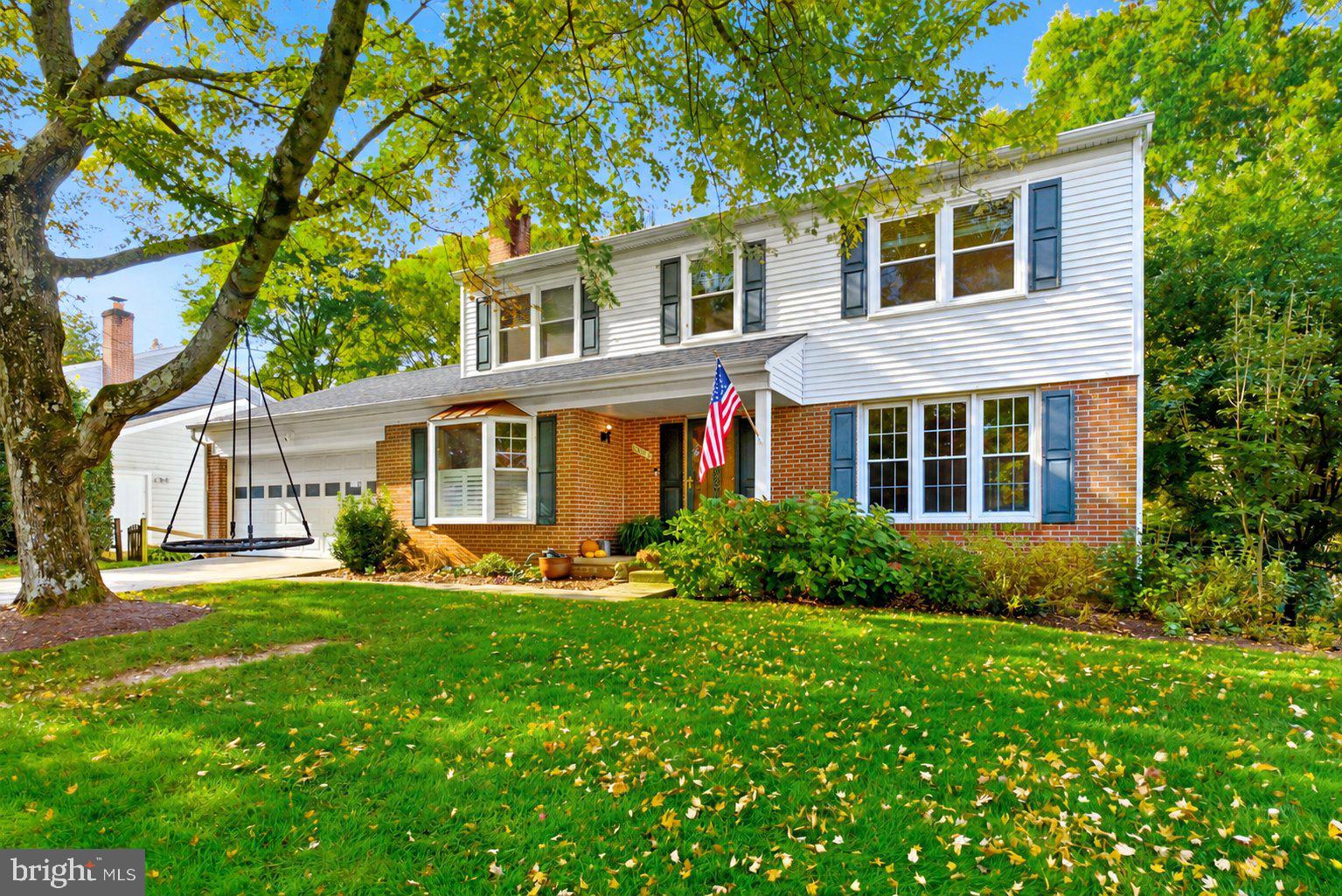 2022 LABRADOR LANE