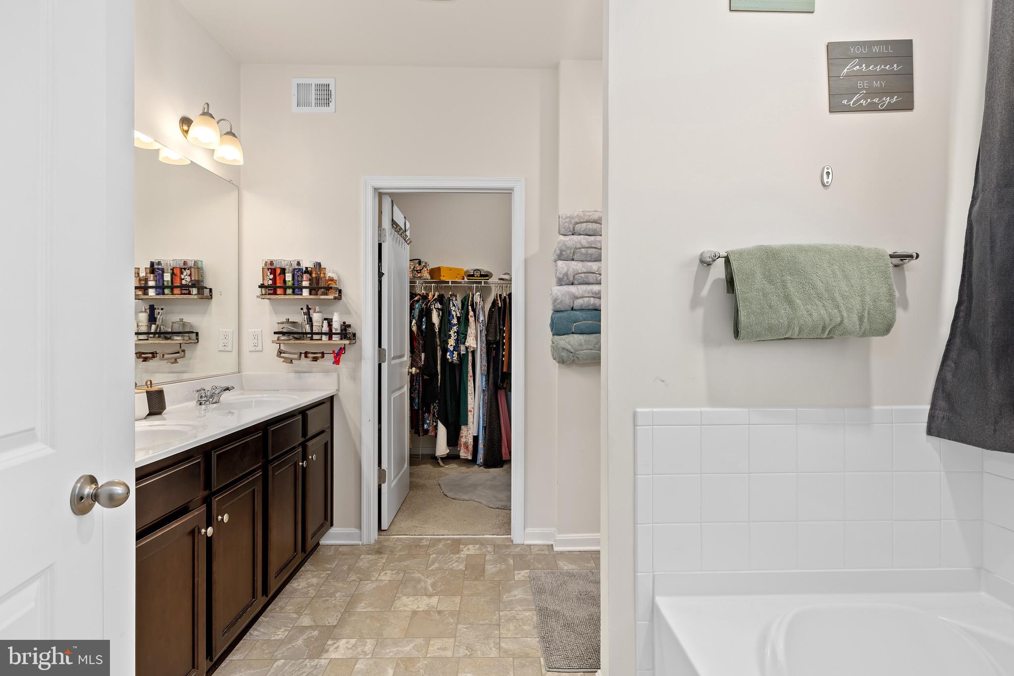 SOUTHGATE - Residential