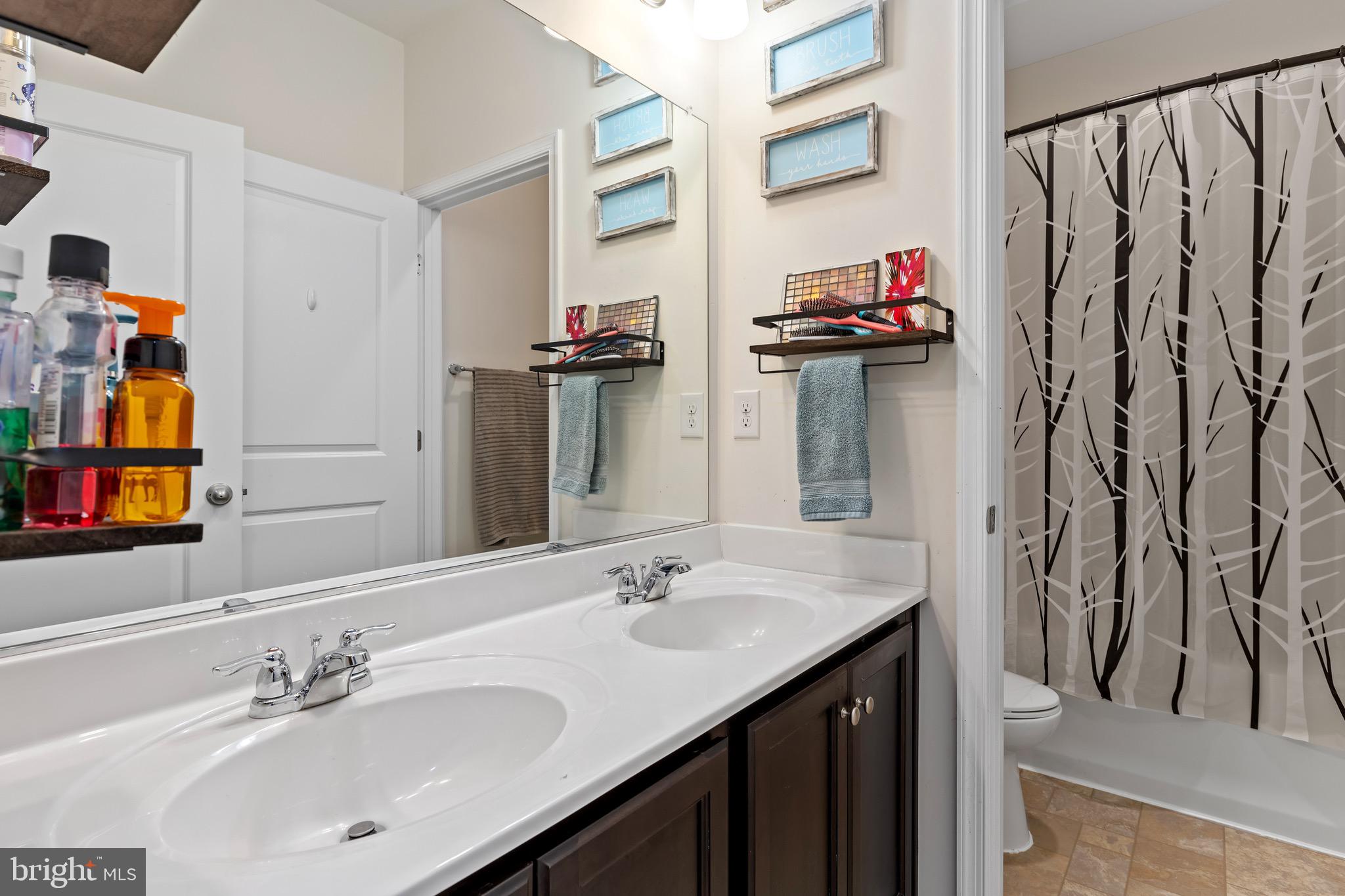 SOUTHGATE - Residential