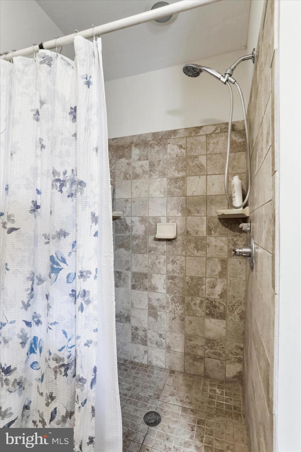 APPLE FIELDS OF HEAVEN - Residential