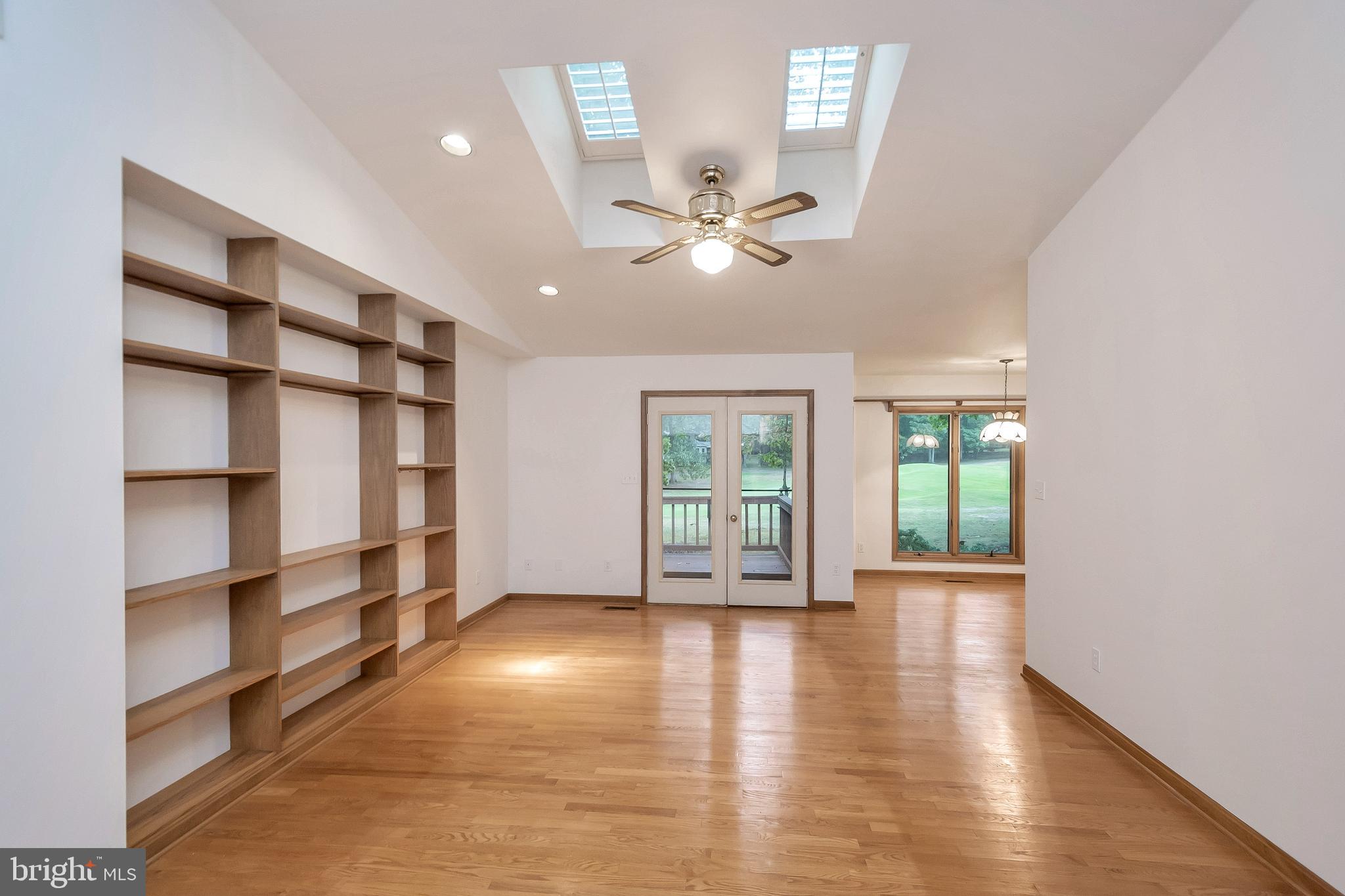 LAKE OF THE WOODS - Residential