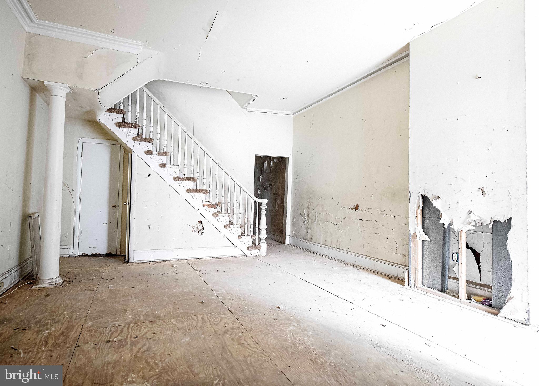 SANDTOWN-WINCHESTER - Residential