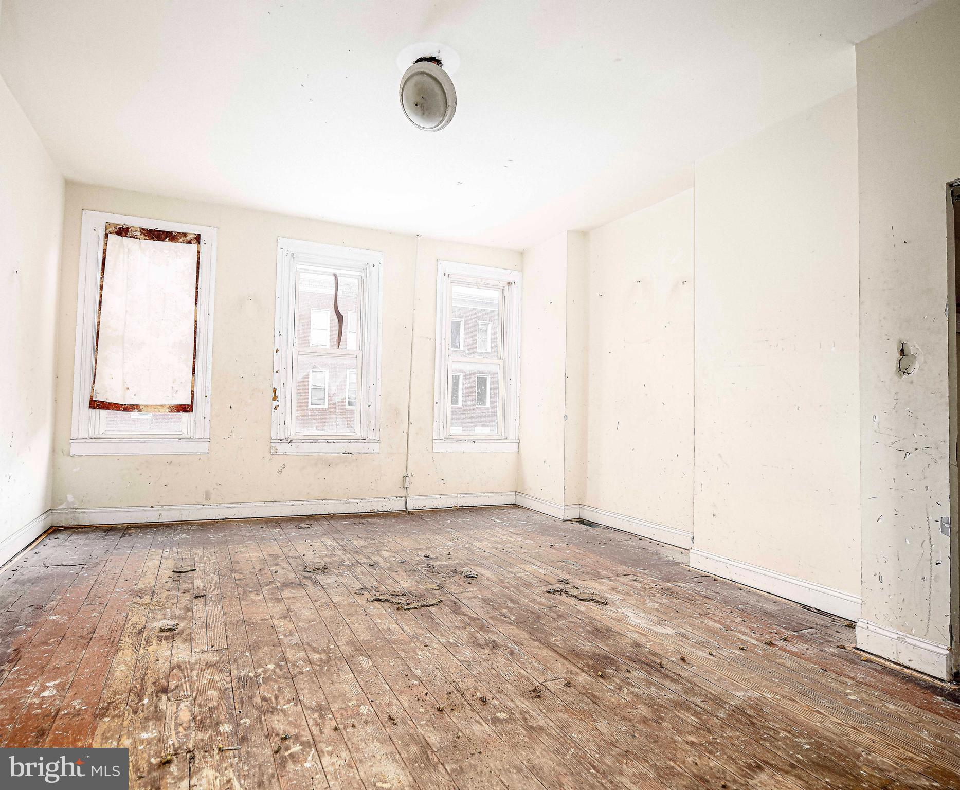 SANDTOWN-WINCHESTER - Residential