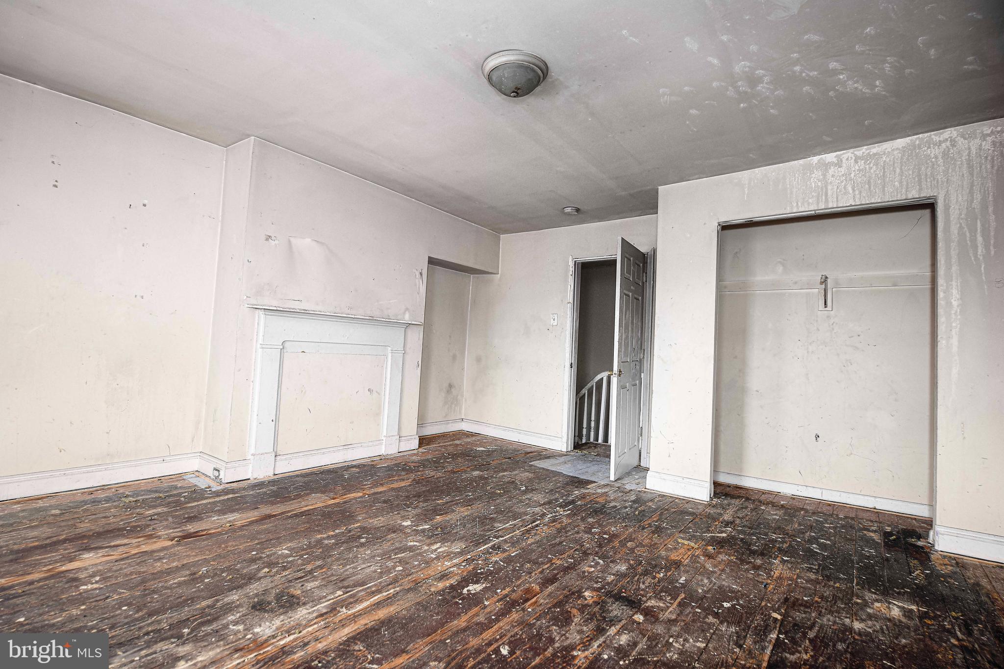 SANDTOWN-WINCHESTER - Residential
