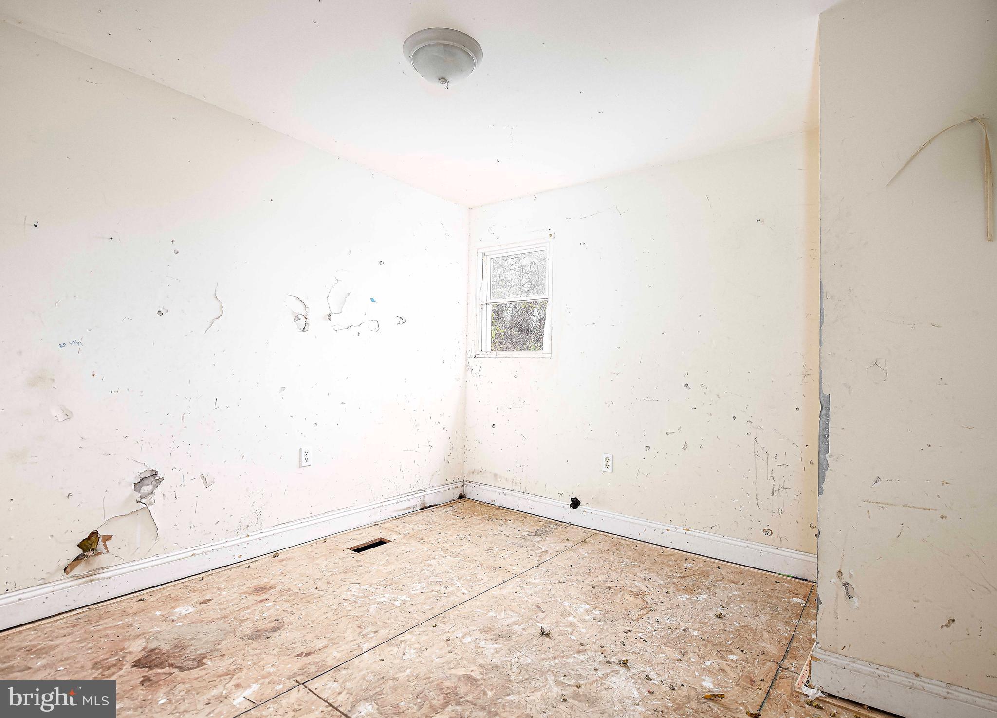 SANDTOWN-WINCHESTER - Residential