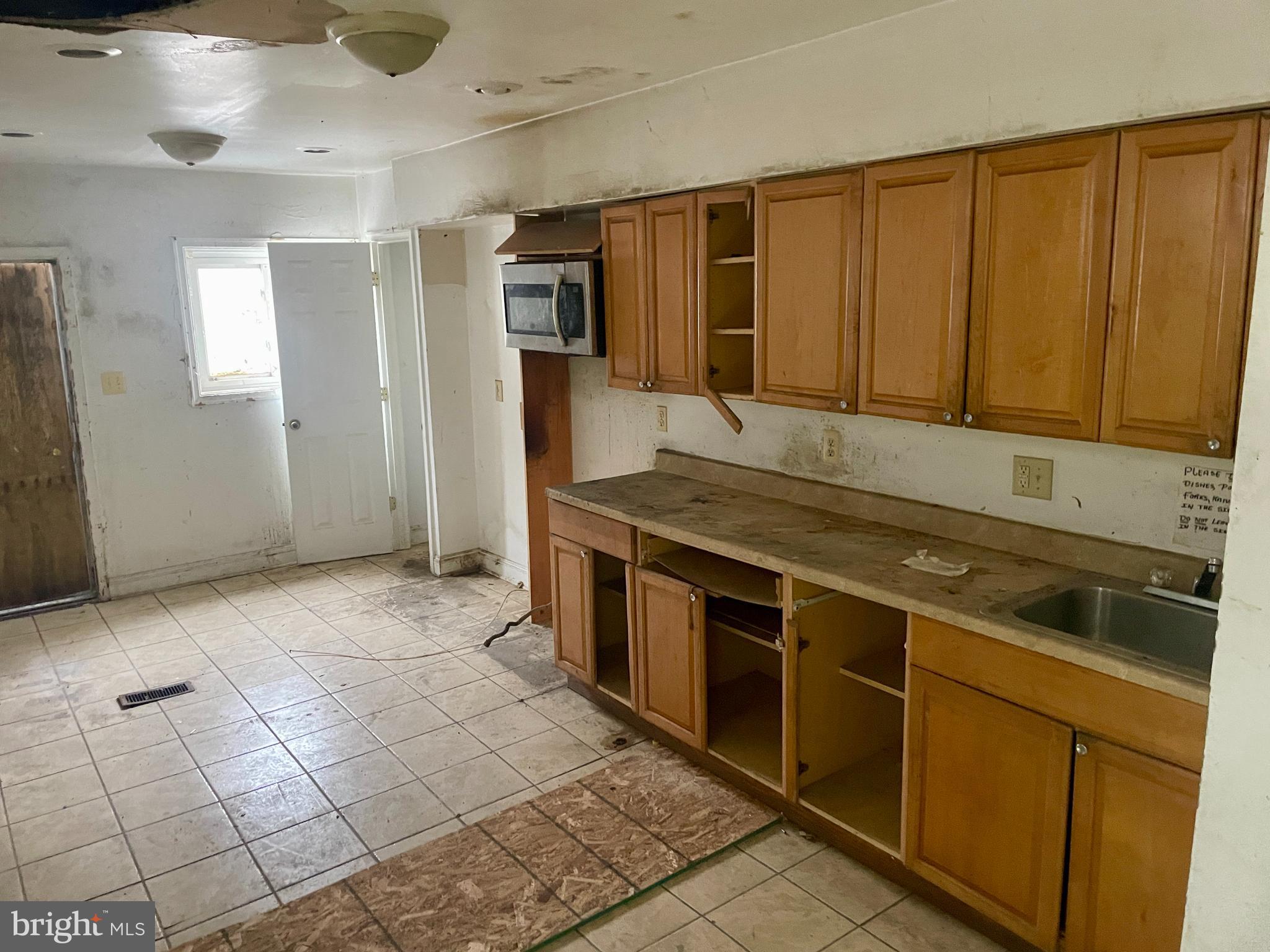 SANDTOWN-WINCHESTER - Residential