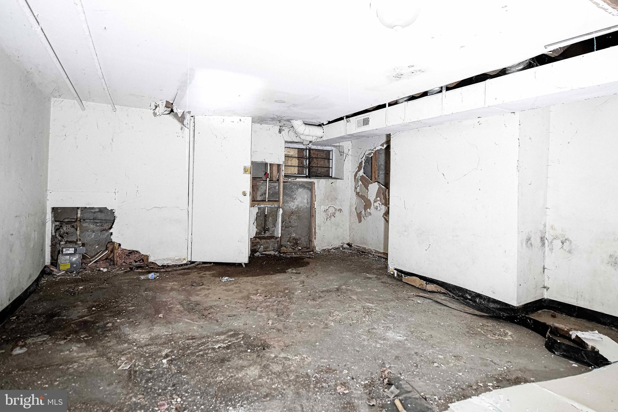 SANDTOWN-WINCHESTER - Residential