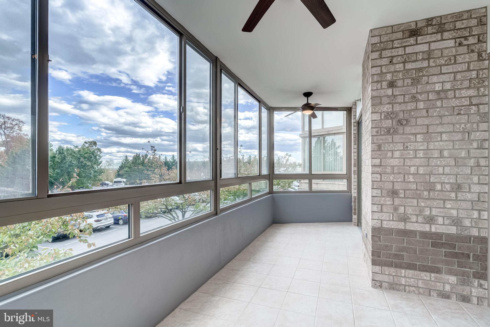 RIVERVIEW AT LANSDOWNE WOODS - Residential