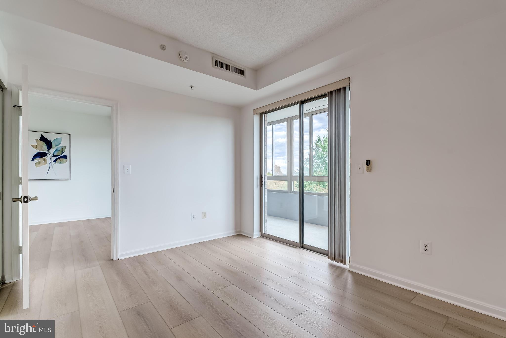 RIVERVIEW AT LANSDOWNE WOODS - Residential