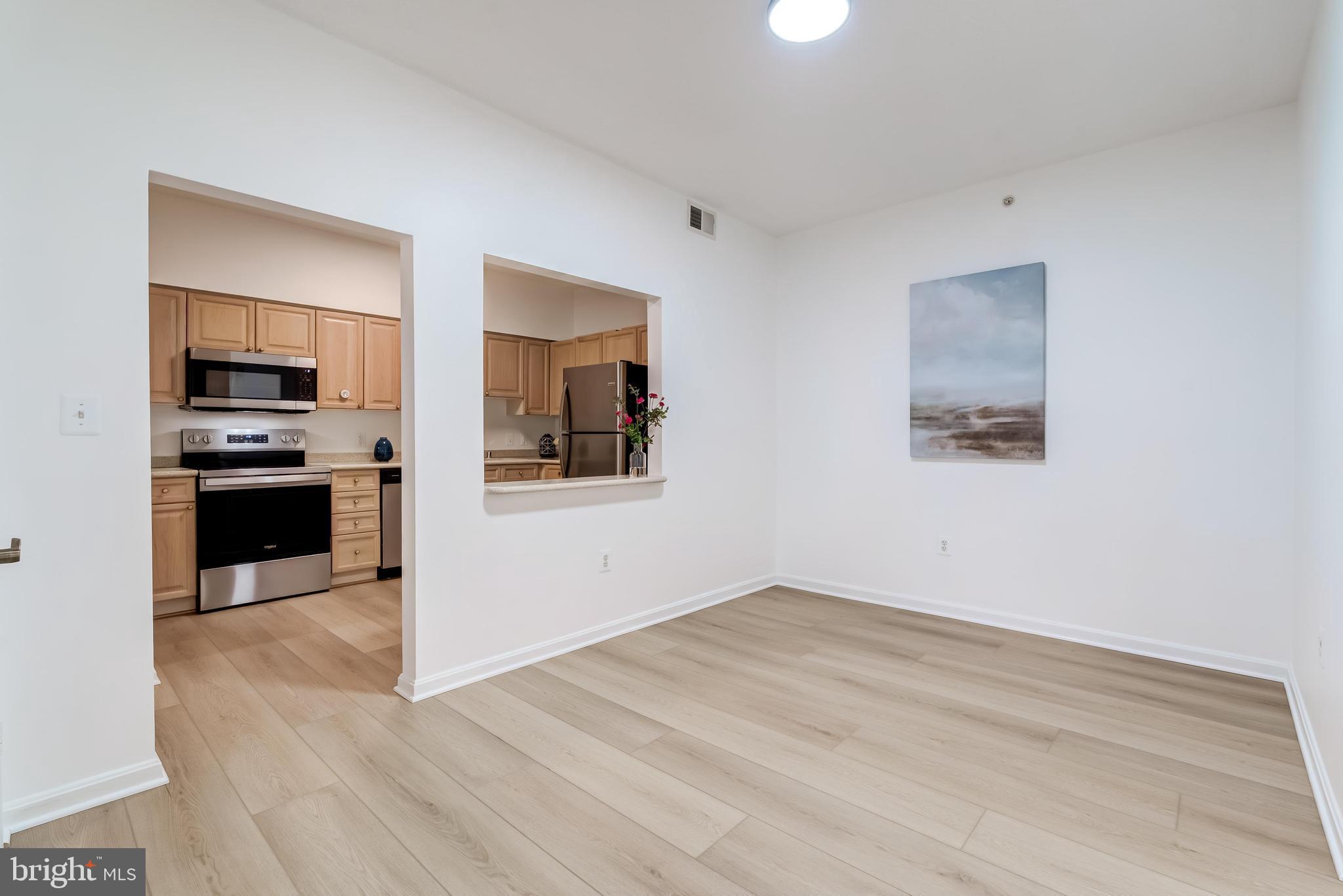 RIVERVIEW AT LANSDOWNE WOODS - Residential