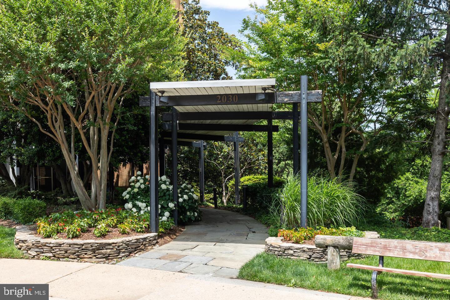 CIRCLE - Residential