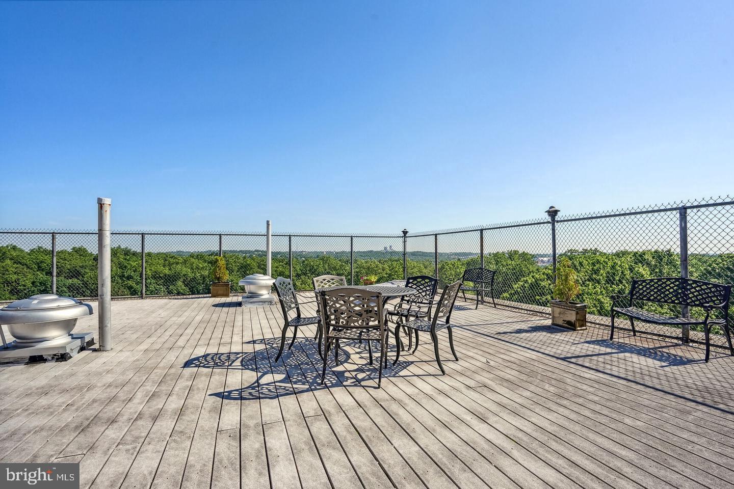 CIRCLE - Residential