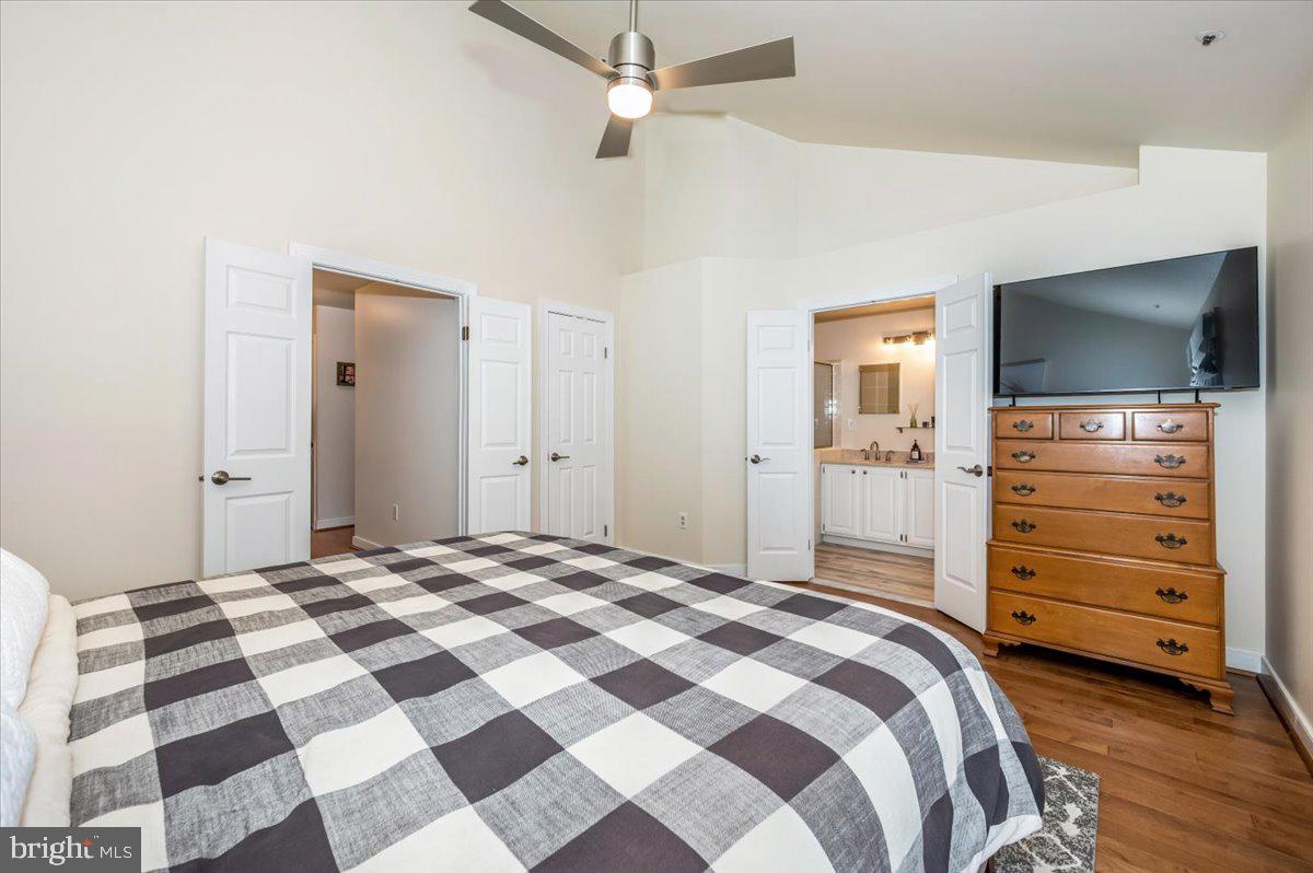 QUINCE ORCHARD KNOLLS - Residential