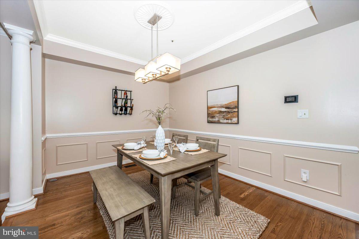 QUINCE ORCHARD KNOLLS - Residential