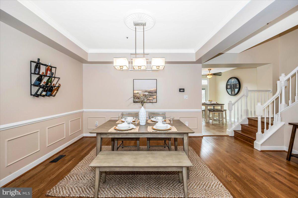 QUINCE ORCHARD KNOLLS - Residential