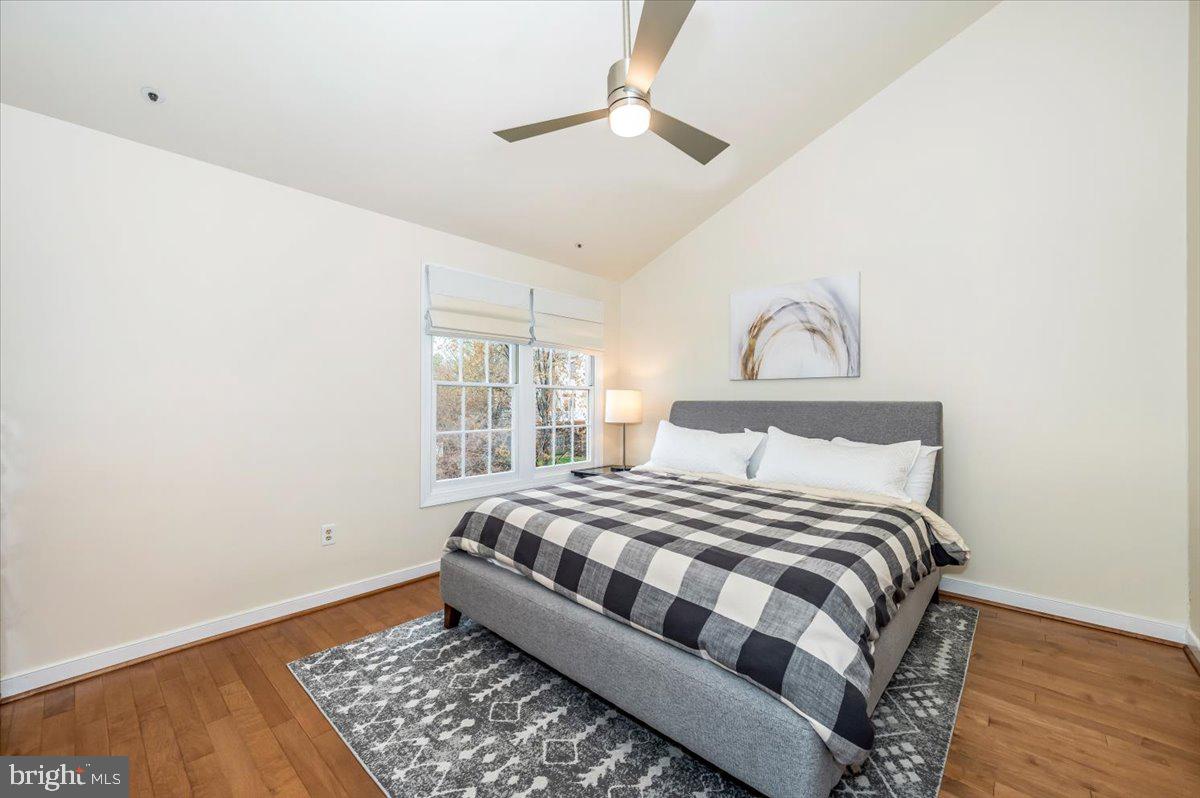 QUINCE ORCHARD KNOLLS - Residential