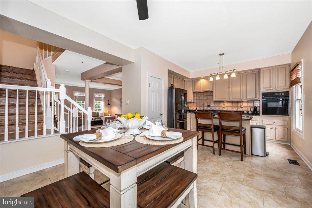 QUINCE ORCHARD KNOLLS - Residential