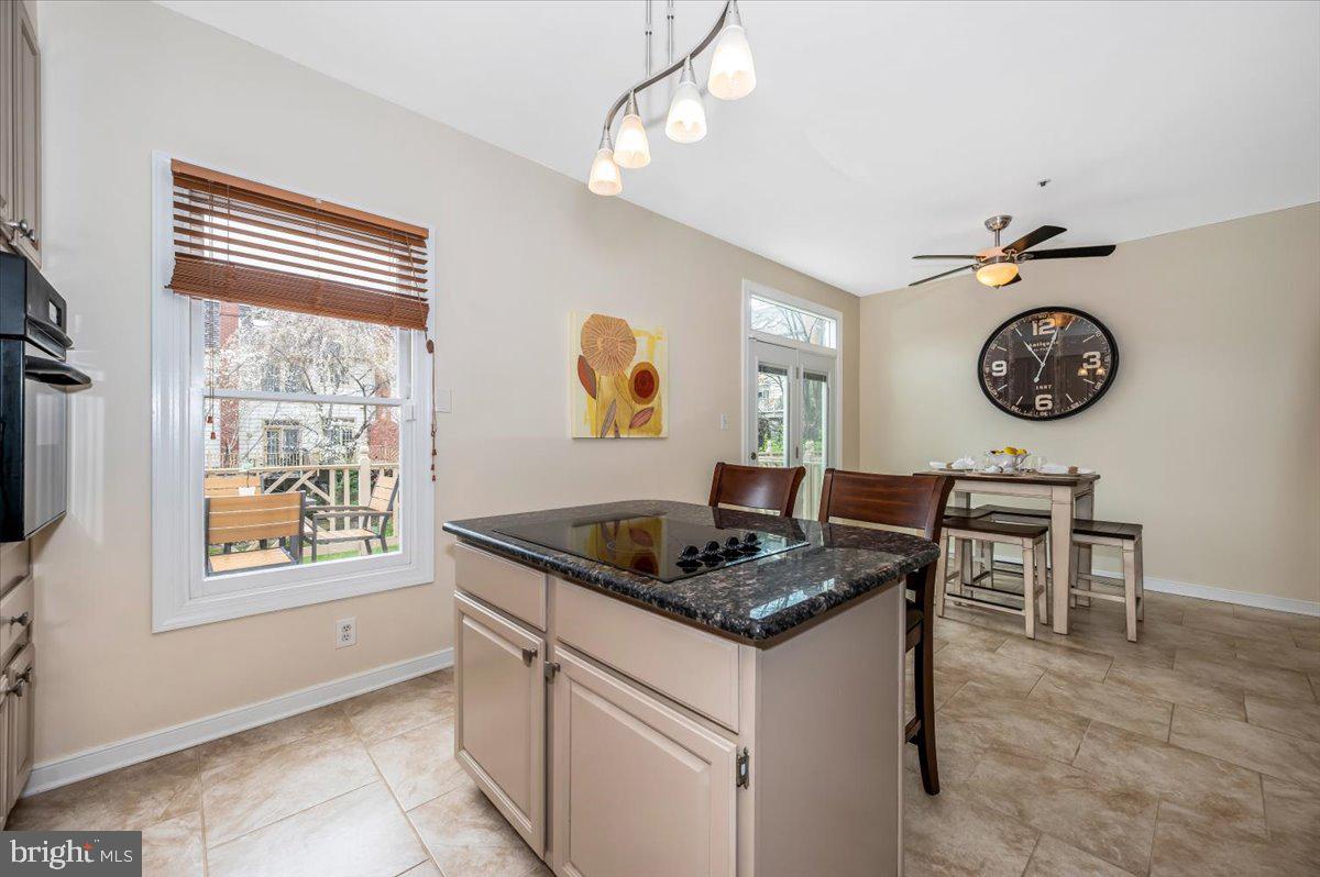 QUINCE ORCHARD KNOLLS - Residential