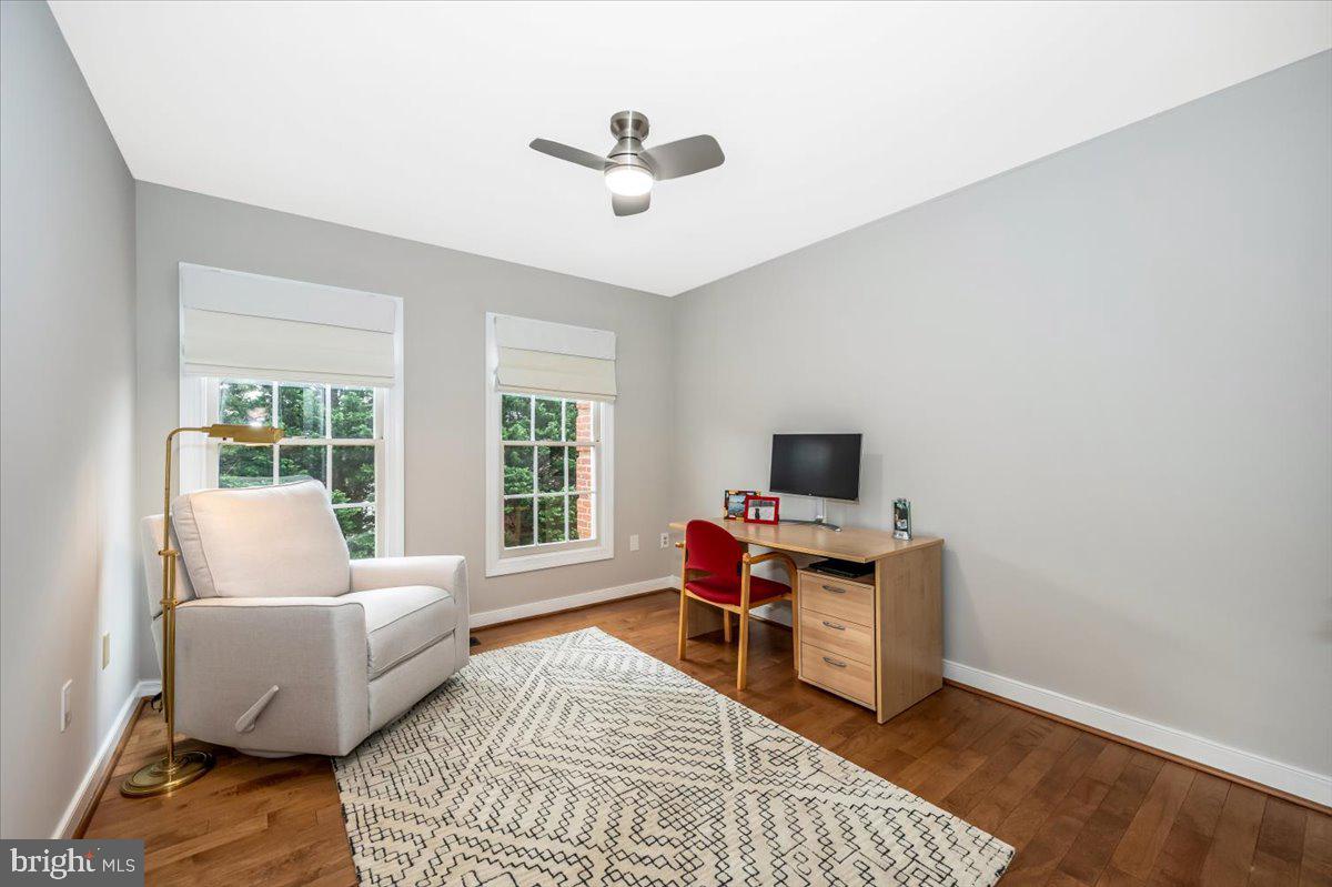 QUINCE ORCHARD KNOLLS - Residential