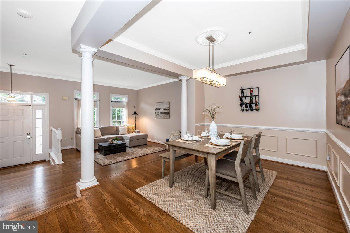 QUINCE ORCHARD KNOLLS - Residential