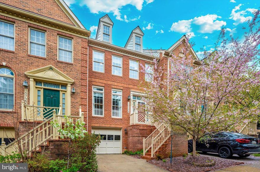 OPEN HOUSE SUNDAY MAY 4TH FROM 1-3PM......Large 3 Bedroom | 3.5 Bath Garage  townhouse in sought-after Orchard Knolls in North Potomac: , modern open floor plan, 9-ft & cathedral ceilings, luxury whole home water conditioning system, hardwood floors on main and upper level, spacious living and dining rooms, huge eat-in Kitchen w/island, tall cabinets, reverse osmosis drinking water system main sink, stainless appliances, tiled floor & backsplash with sliding glass door to private deck; upper level has primary suite with walk in closet and super ensuite full bath with separate shower and double vanities, plus two additional bedrooms and a hall full bath .  The lower level includes a recreation room with fireplace, walk out to quiet green area, full bath and access to the garage.  Located near Kentlands, Crown and RIO shopping and quick access to 370, 270 and Shady Grove Metro.  Schools: Rachel Carson ES, Landland Park MS, Quince Orchard HS