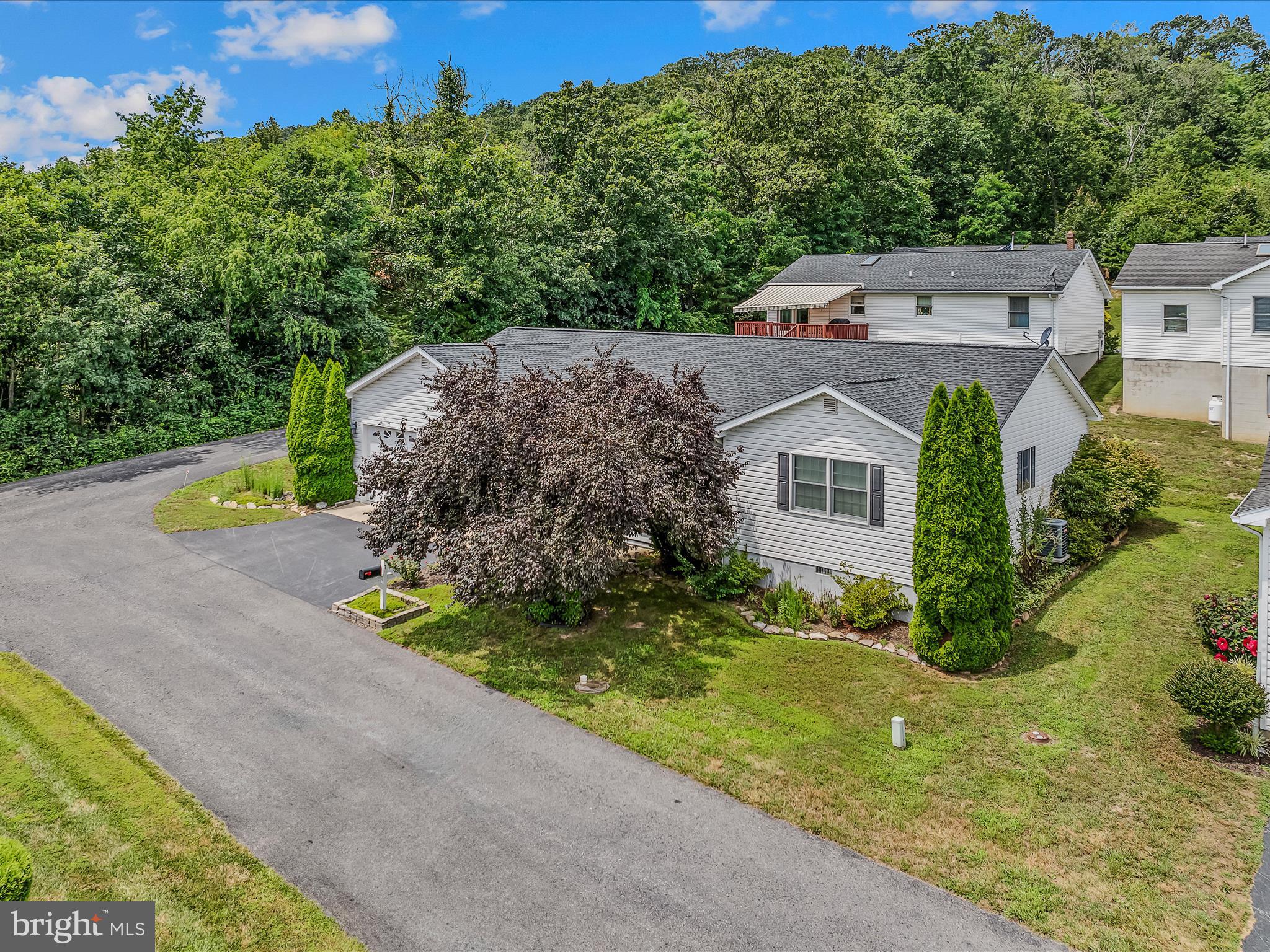 MORGAN TERRACE - Residential