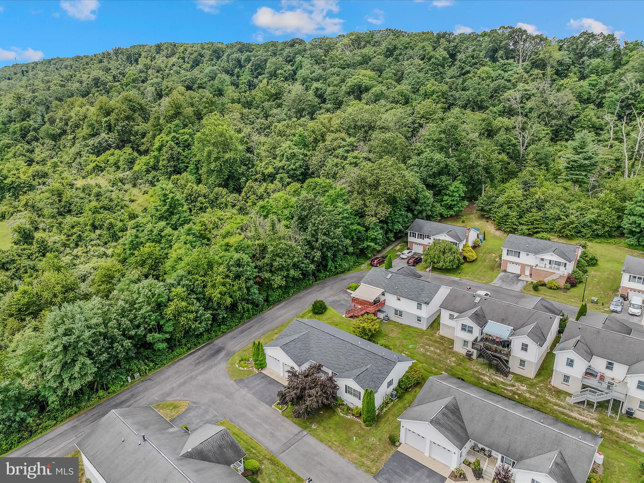 MORGAN TERRACE - Residential