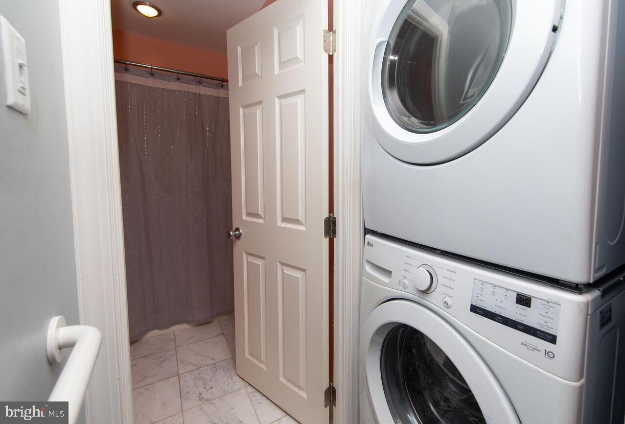 STONY BROOK - Residential