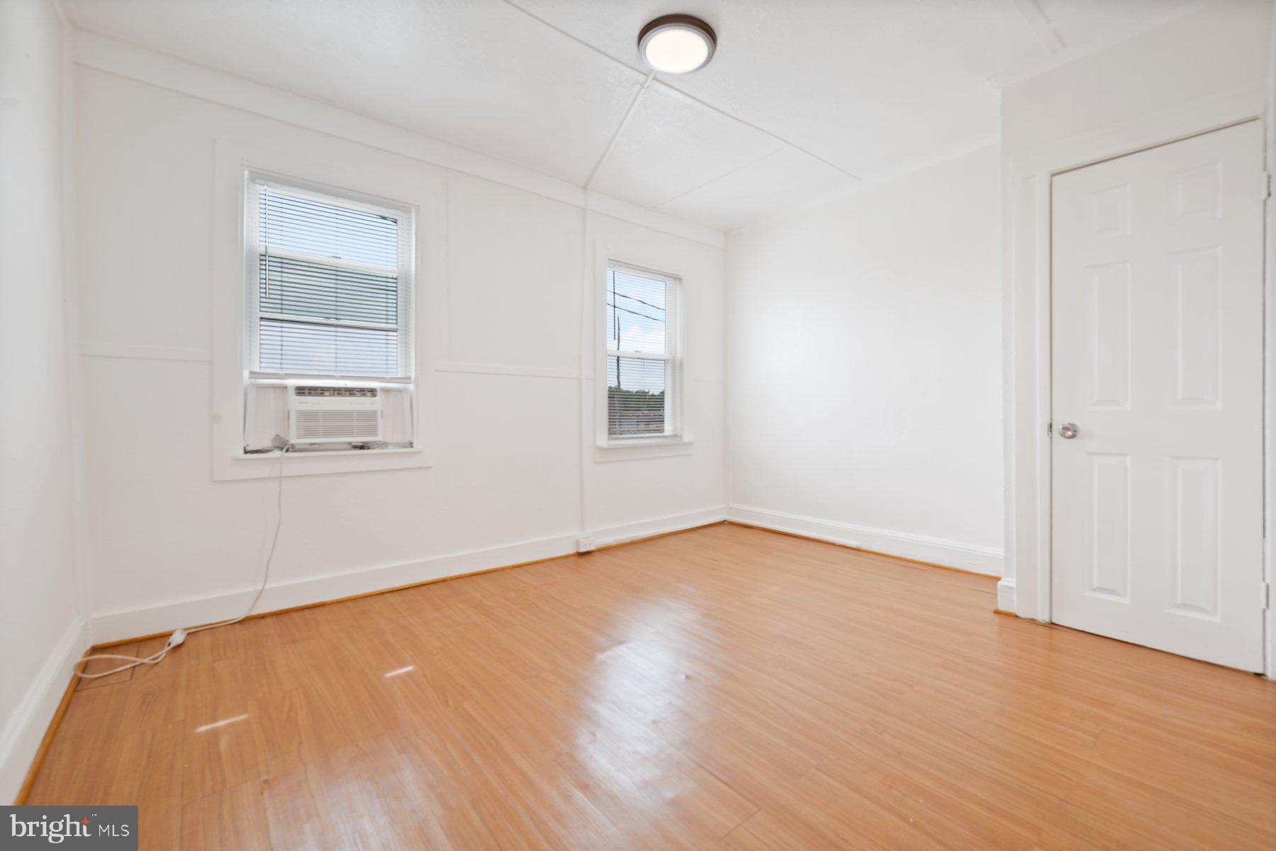 SHIPLEY HILL - Residential