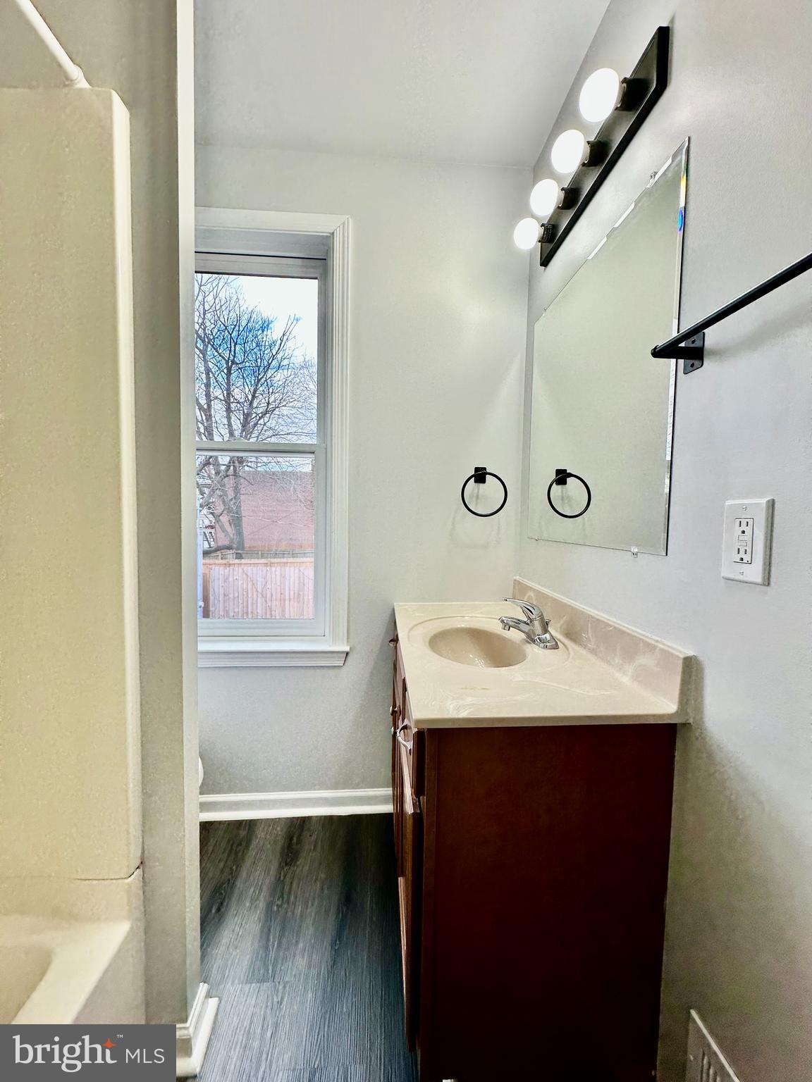 LANCASTER - Residential