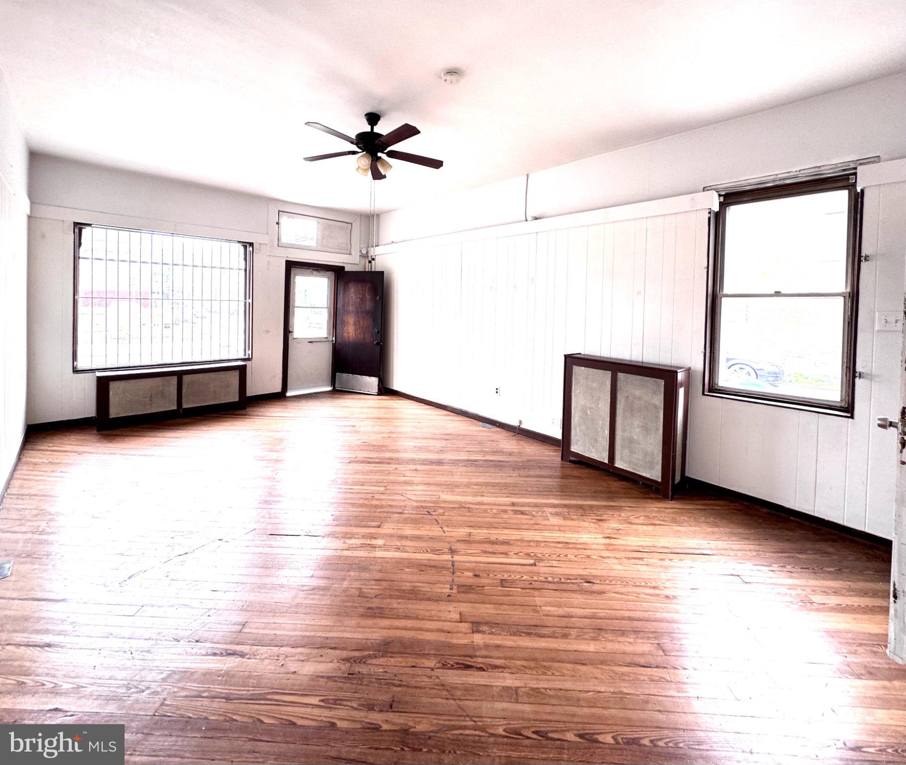 2243 EMERALD STREET